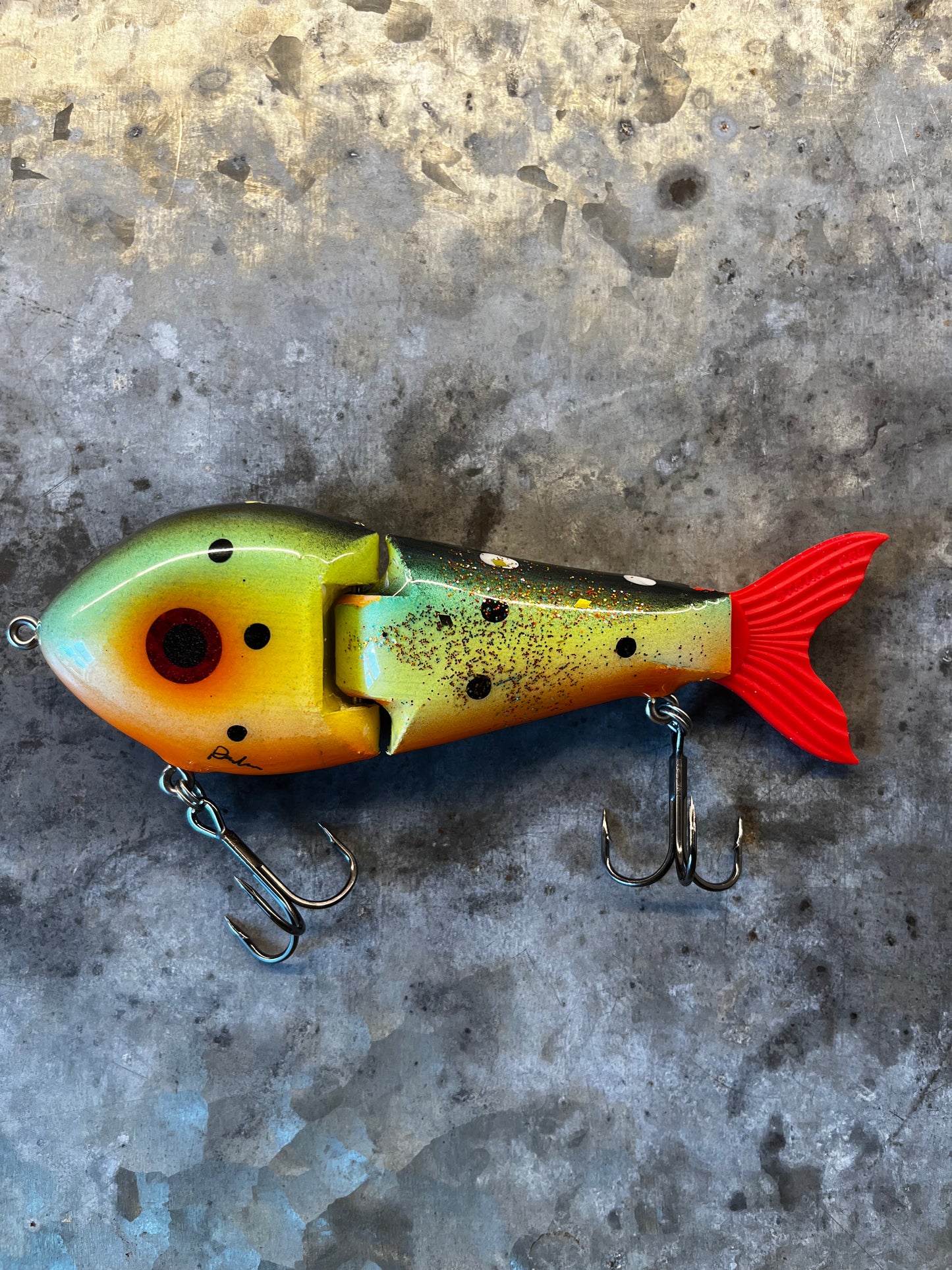 Rustika “Glide and Tail”