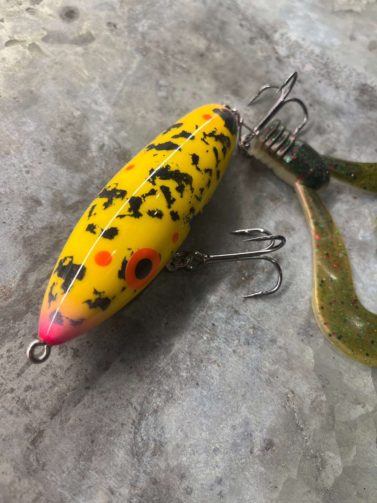 Rustic “Double-Twister Tail”